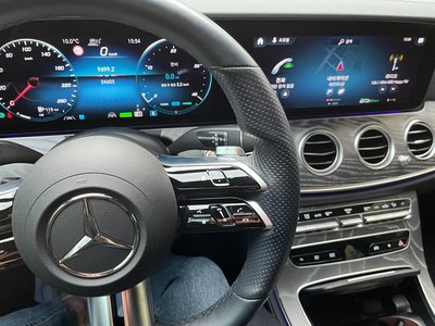 MERCEDES-BENZ E-CLASS - 9