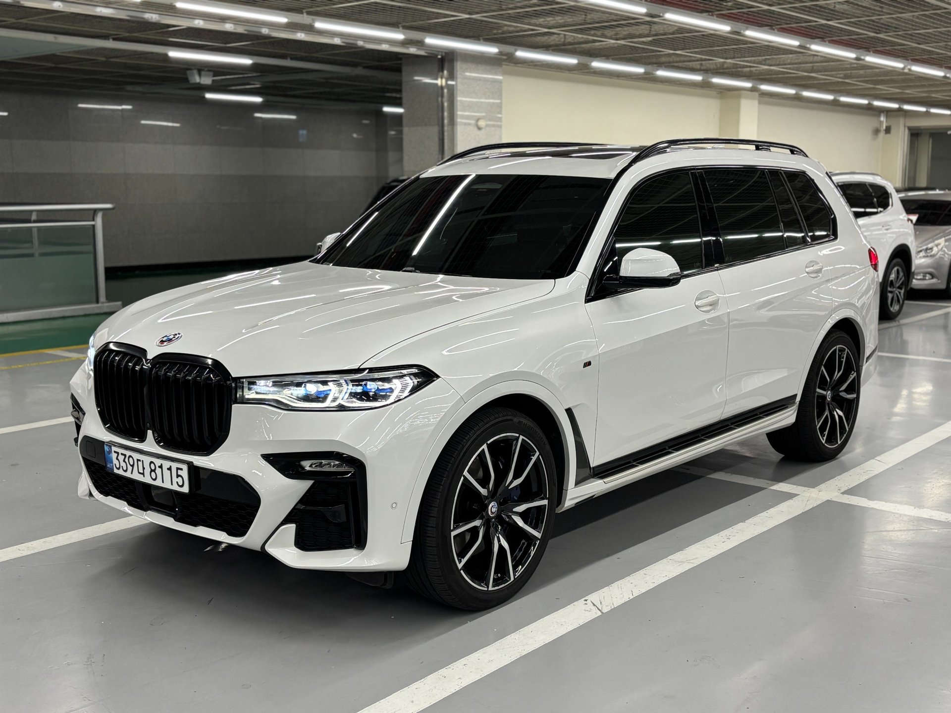 BMW X7 - View 1