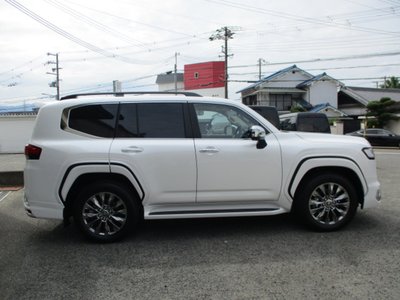 TOYOTA LAND CRUISER 300 - 4