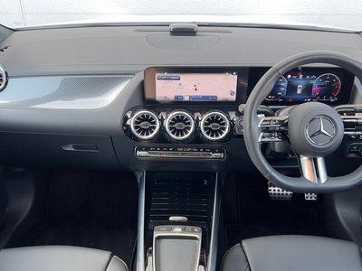 MERCEDES-BENZ GLA - 7