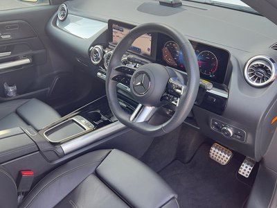 MERCEDES-BENZ GLA - 9