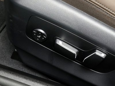 2025 BMW 5 SERIES — миниатюра 29