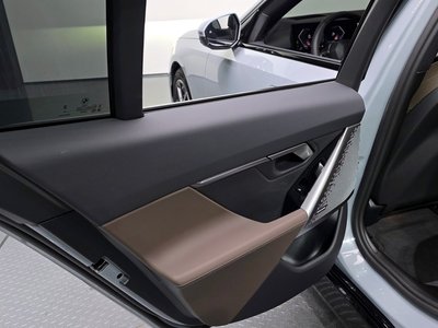 2025 BMW 5 SERIES — миниатюра 15