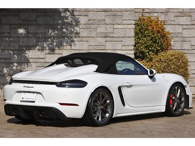 PORSCHE 718 SPYDER - 6