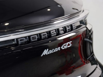 PORSCHE MACAN - 8