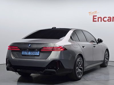 2025 BMW I5 — фото 3