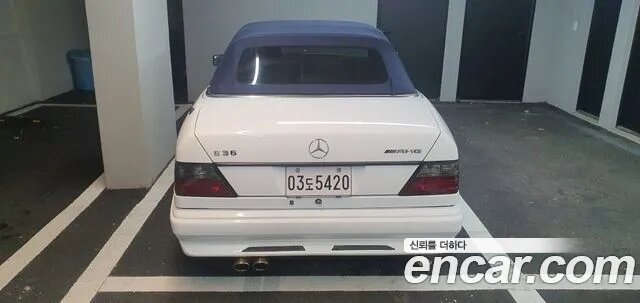 MERCEDES-BENZ E-CLASS - View 1