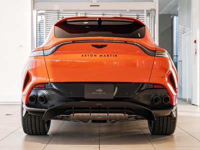 ASTON MARTIN DBX - 5