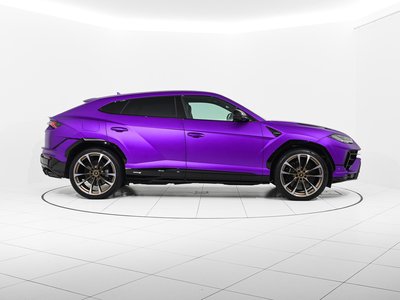 LAMBORGHINI URUS - 4