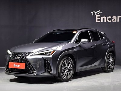 2026 LEXUS UX — фото 1