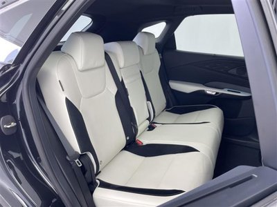 صورة مصغرة 30 لـ 2026 Lexus RX
