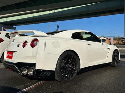 NISSAN GT-R - 3