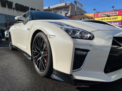 NISSAN GT-R - 8
