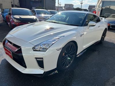 NISSAN GT-R