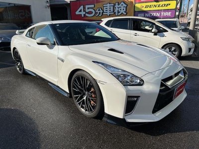 NISSAN GT-R - 6