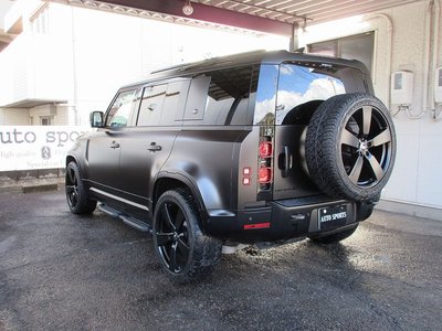 LAND ROVER DEFENDER - 6