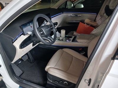 صورة مصغرة 13 لـ 2025 Genesis GV70