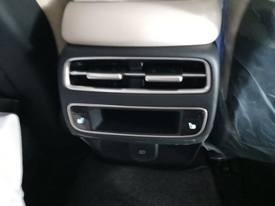 صورة مصغرة 14 لـ 2025 Genesis GV70