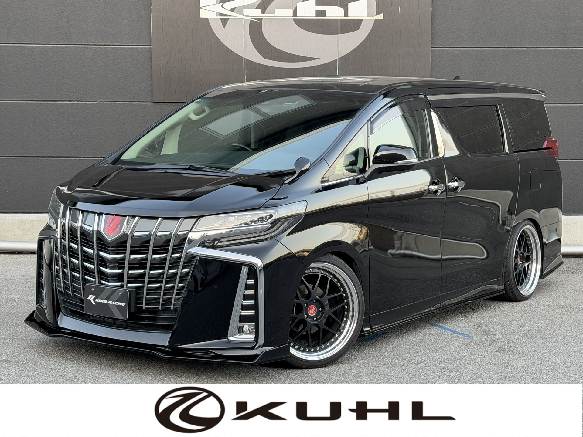 TOYOTA ALPHARD - View 1
