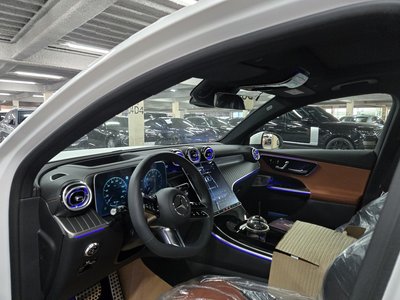 2026 Mercedes-BENZ GLC photo 8
