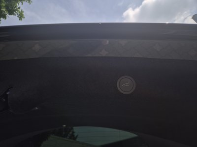 TESLA MODEL Y - 8