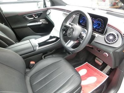 MERCEDES-BENZ EQE - 9