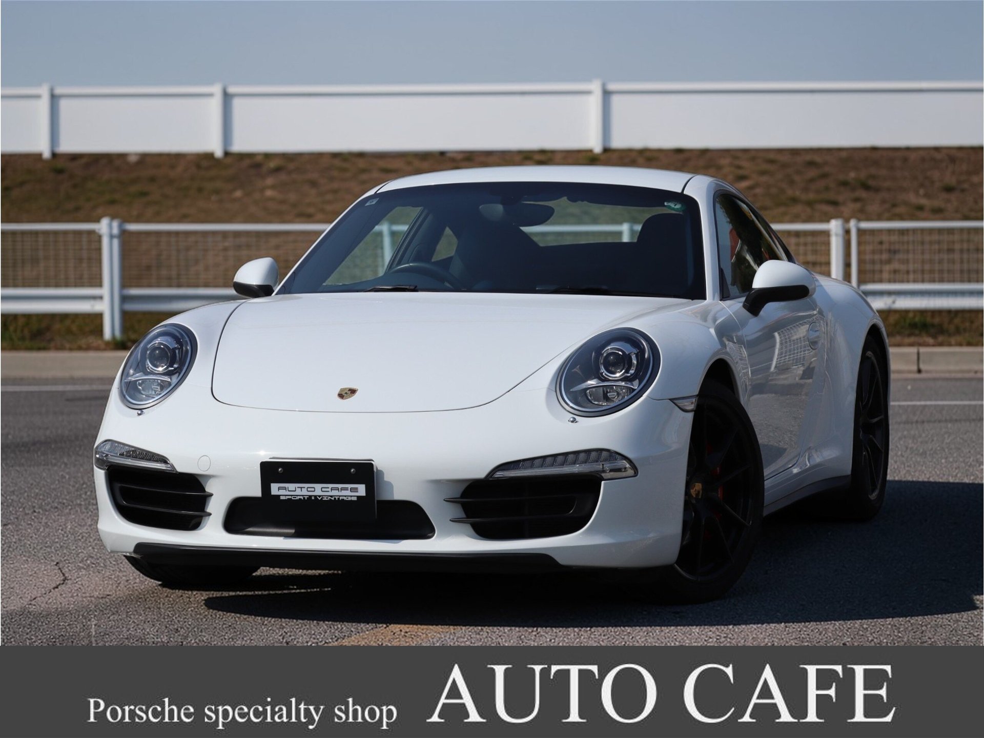 PORSCHE 911 - View 1