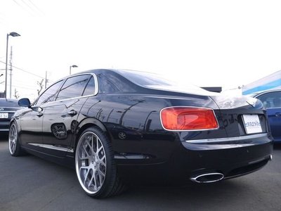 BENTLEY FLYING SPUR - 3