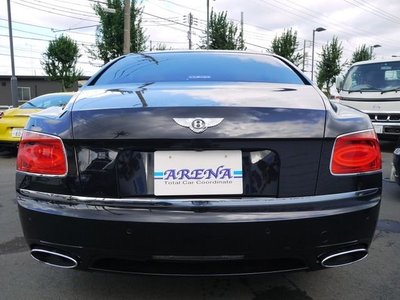 BENTLEY FLYING SPUR - 8