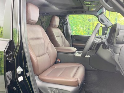 TOYOTA LAND CRUISER 250 - 8