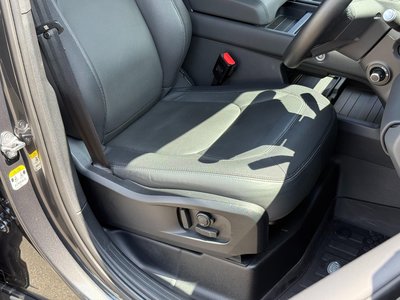 LAND ROVER DEFENDER - 6