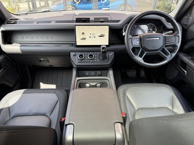 LAND ROVER DEFENDER - 2