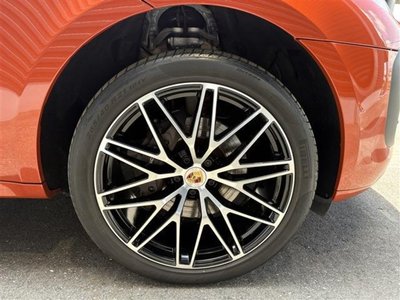 صورة 7 لـ 2023 Porsche MACAN