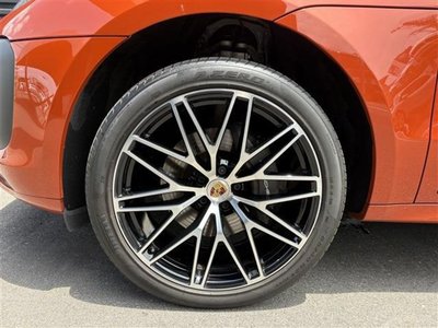 صورة 8 لـ 2023 Porsche MACAN