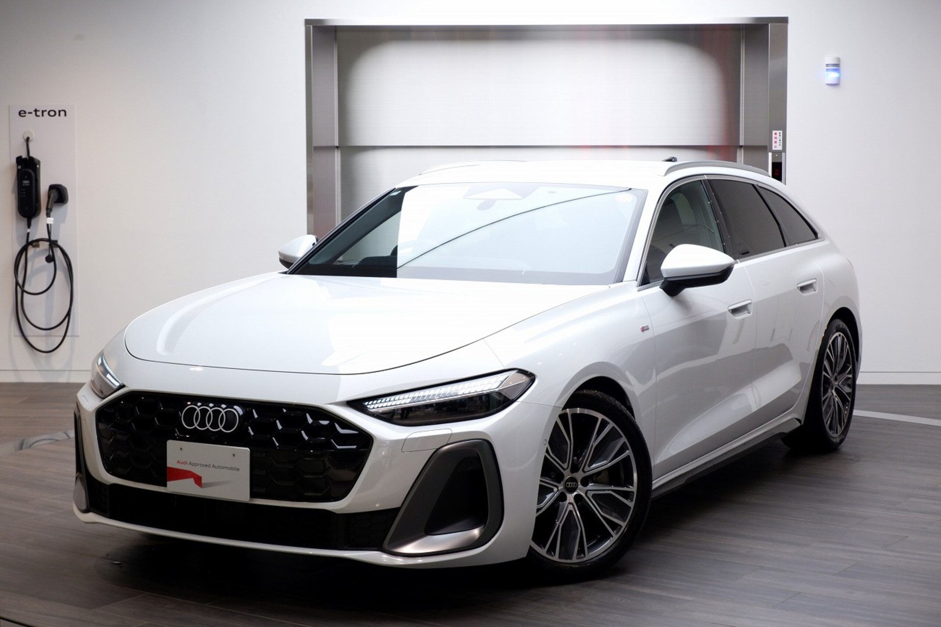 AUDI A5 AVANT - View 1