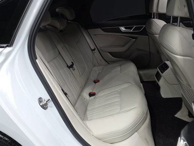2025 AUDI A6 缩略图 12