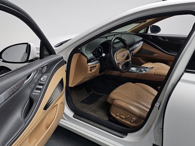 GENESIS G80 (RG3) - 10
