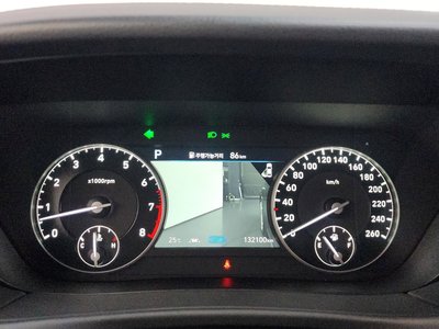 GENESIS G90 - 8
