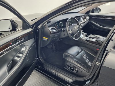 GENESIS G90 - 10