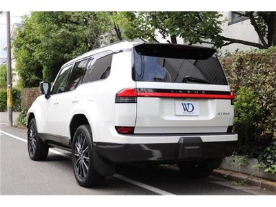 صورة 8 لـ 2025 Lexus GX