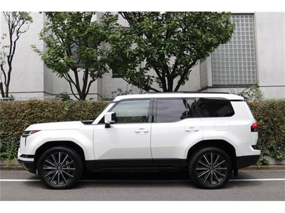 صورة 5 لـ 2025 Lexus GX