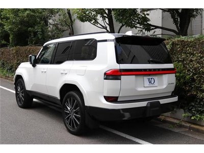 صورة 9 لـ 2025 Lexus GX