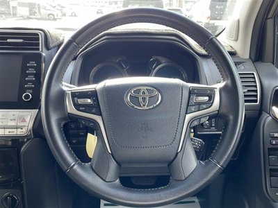 TOYOTA LAND CRUISER PRADO - 7