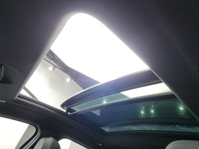 2025 BMW X4 缩略图 18