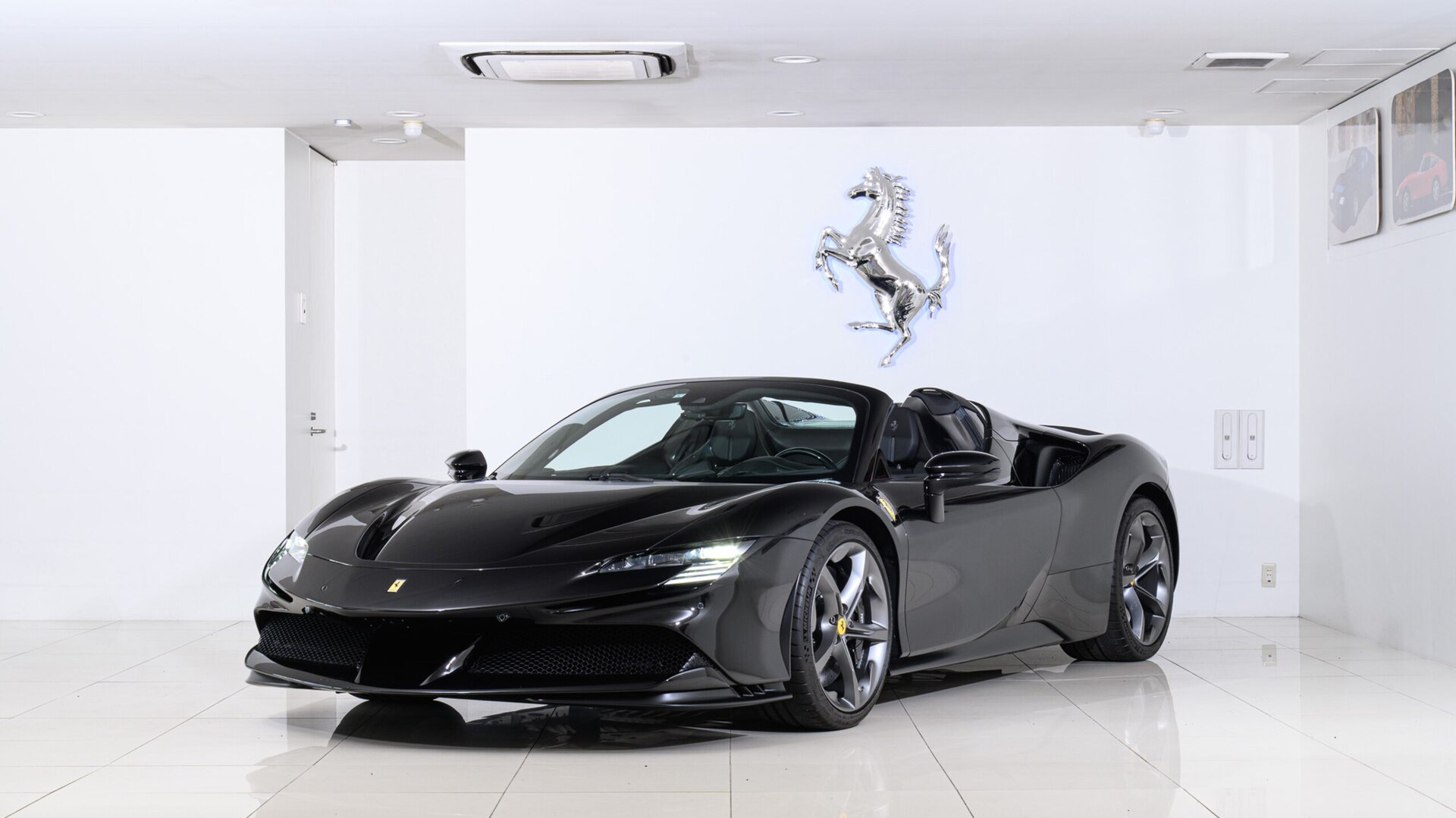 FERRARI SF90 SPIDER - View 1