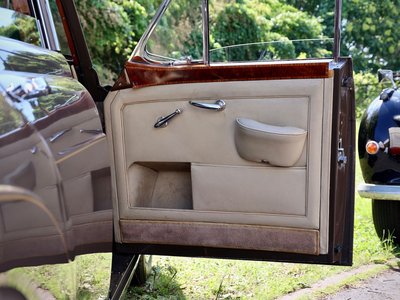 1957 Bentley S1 CONTINENTAL FLYING SPUR — миниатюра 33