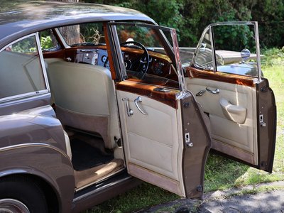 1957 Bentley S1 CONTINENTAL FLYING SPUR — миниатюра 35