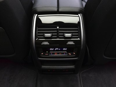 صورة مصغرة 19 لـ 2025 BMW X7