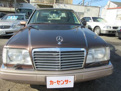 MERCEDES-BENZ E-CLASS - 3