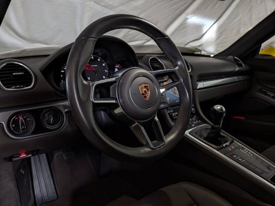 صورة 14 لـ 2017 Porsche 718